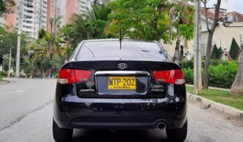 Kia Cerato Forte MT – 2013 lleno