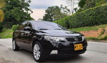 Kia Cerato Forte MT – 2013 lleno