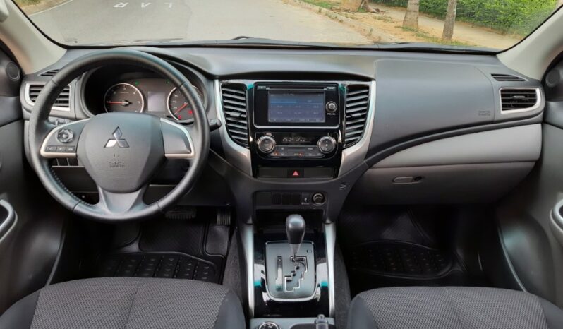 Mitsubishi L-200 Sportero Automática lleno