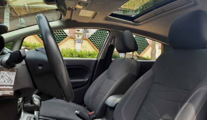 Ford Fiesta SE Hatchback Automático – 2015, con 74mil kms lleno