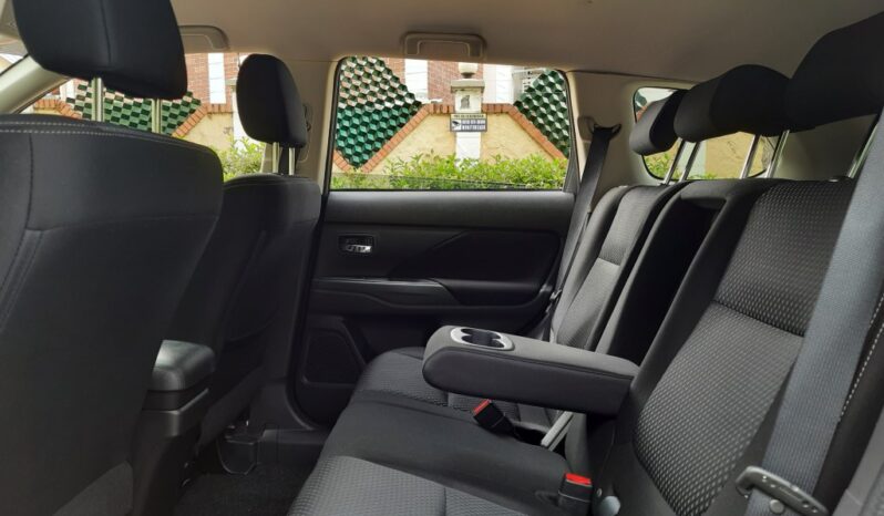 Mitsubishi Outlander nueva versión “Kaiteki” 4×2 Aut lleno