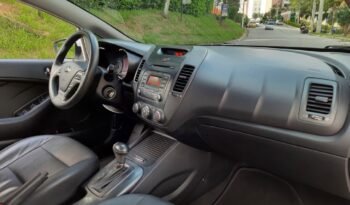 Kia Cerato Pro Automático – 2015 lleno