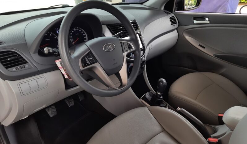 Hyundai Accent i25 1.6cc – 2017 lleno