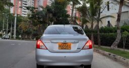 Nissan Versa Advance AT – 2014