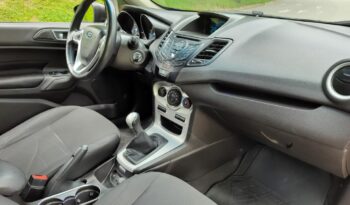 Ford Fiesta Sedán, SE mecánico – 2016 lleno