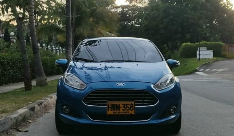 Ford Fiesta Titanium sedán Aut – 2015 lleno