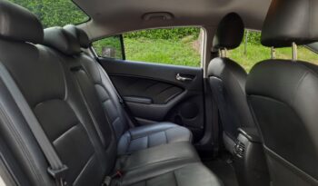 Kia Cerato Pro Automático – 2015 lleno