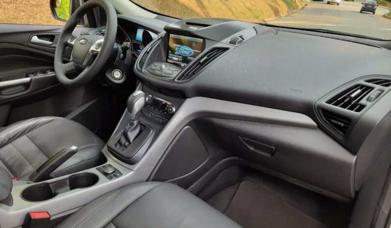 Ford Escape 2.0Turbo 4×4 – 2015 lleno