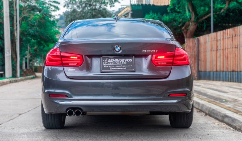 BMW 320i F30 Luxury Line – 2017 lleno