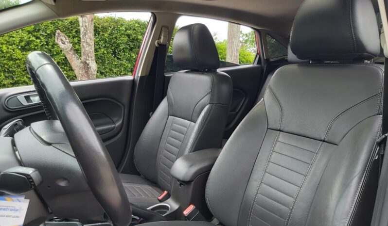 Ford Fiesta Sedán Titanium 2015 lleno