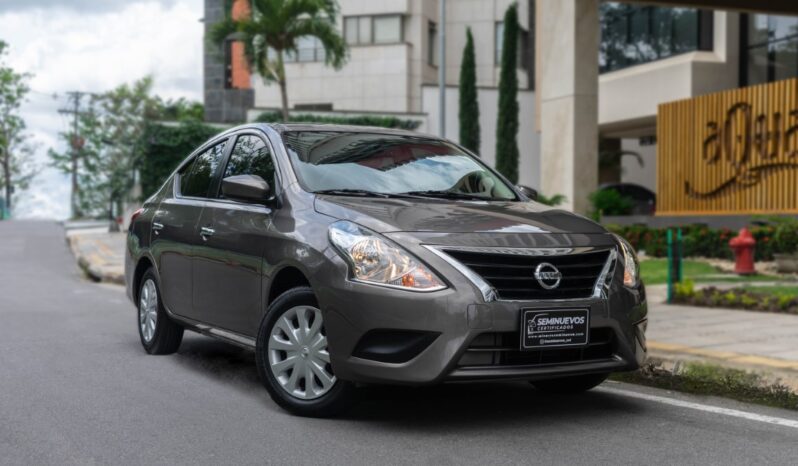 Nissan Versa Mecánico – 2018 lleno