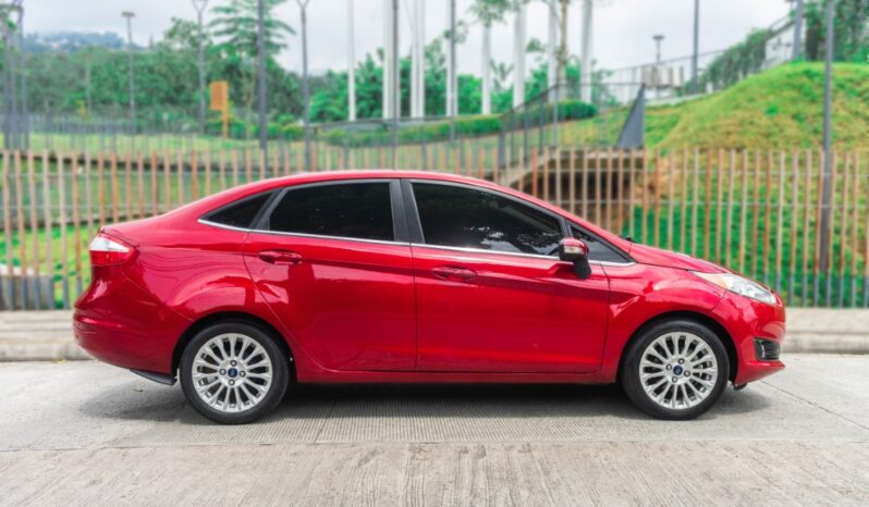 Ford Fiesta Sedán Titanium 2015 lleno