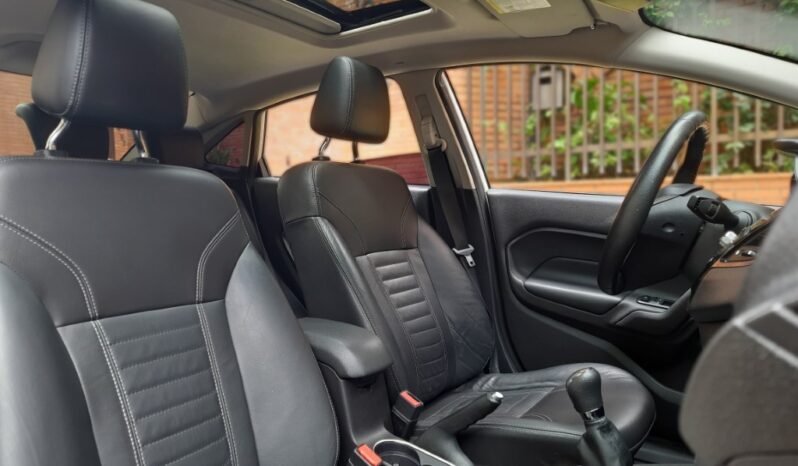 Ford Fiesta Titanium Mec – 2018 lleno