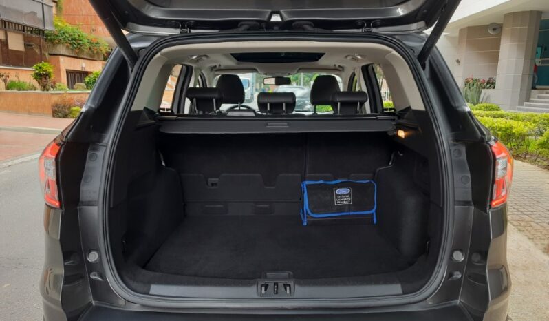 Ford Escape Titanium 4×4 – 2017 lleno