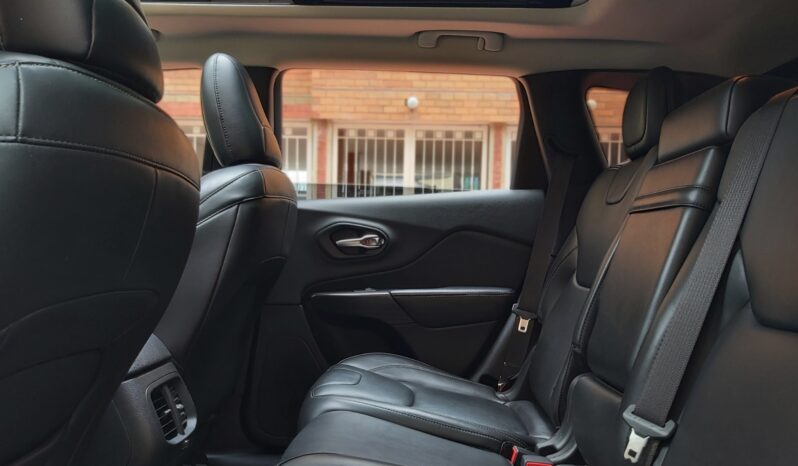 Jeep Cherokee Longitude 4×4 Automática – 2015 lleno