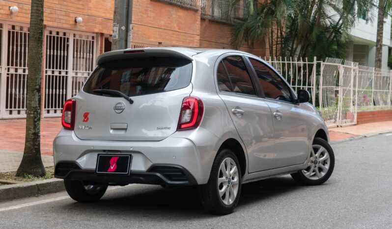 Nissan March Automático – 2023 lleno