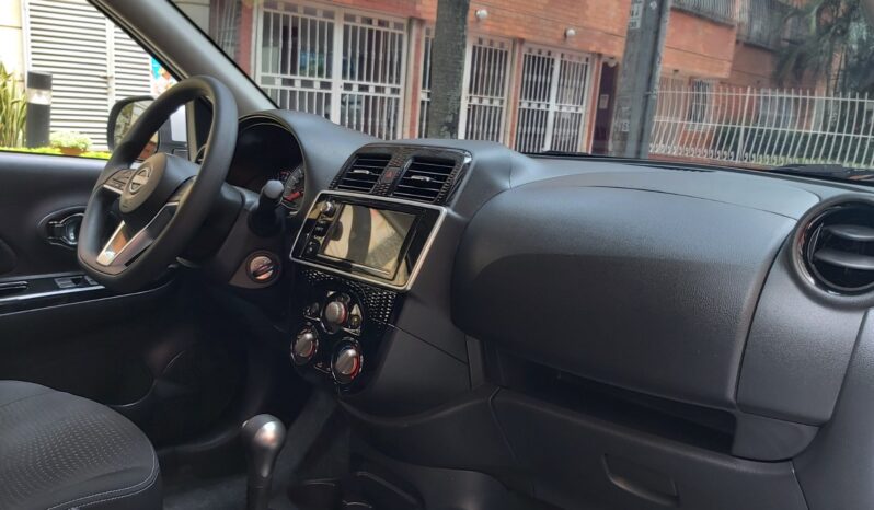 Nissan March Automático – 2023 lleno