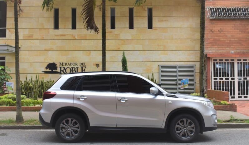Suzuki Vitara Live All Grip 4×4 Automática – 2022 lleno