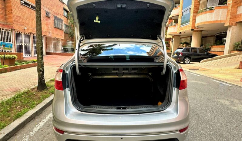 Ford Fiesta Sedán Titanium Automático – 2014 lleno