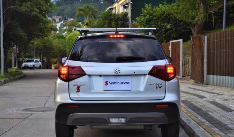Suzuki Vitara Live 4×2 Mecánica – 2023 lleno