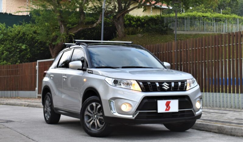 Suzuki Vitara Live 4×2 Mecánica – 2023 lleno