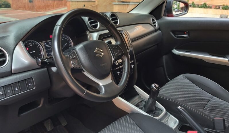 Suzuki Vitara Live 4×2 Mecánica – 2018 lleno