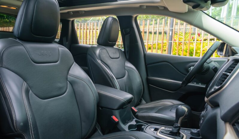 Jeep Cherokee Limited (Versión full) 4×4, Automática – 2015 lleno