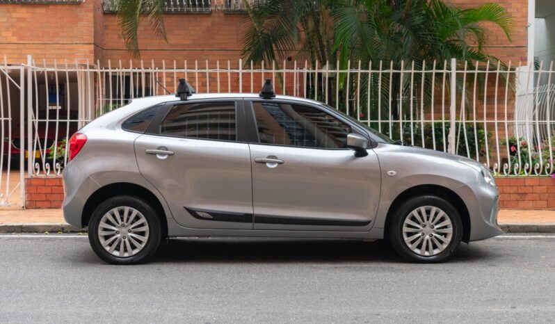 Suzuki Baleno (Esteem) Automático – 2022 lleno